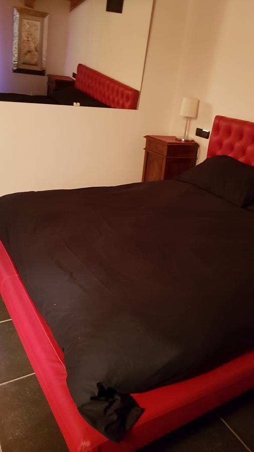 B&B Benessere La Casa Nera Брено Экстерьер фото